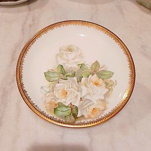 RS PRUSSIA Antique White Rose Motif, Gold Bead Edge plate